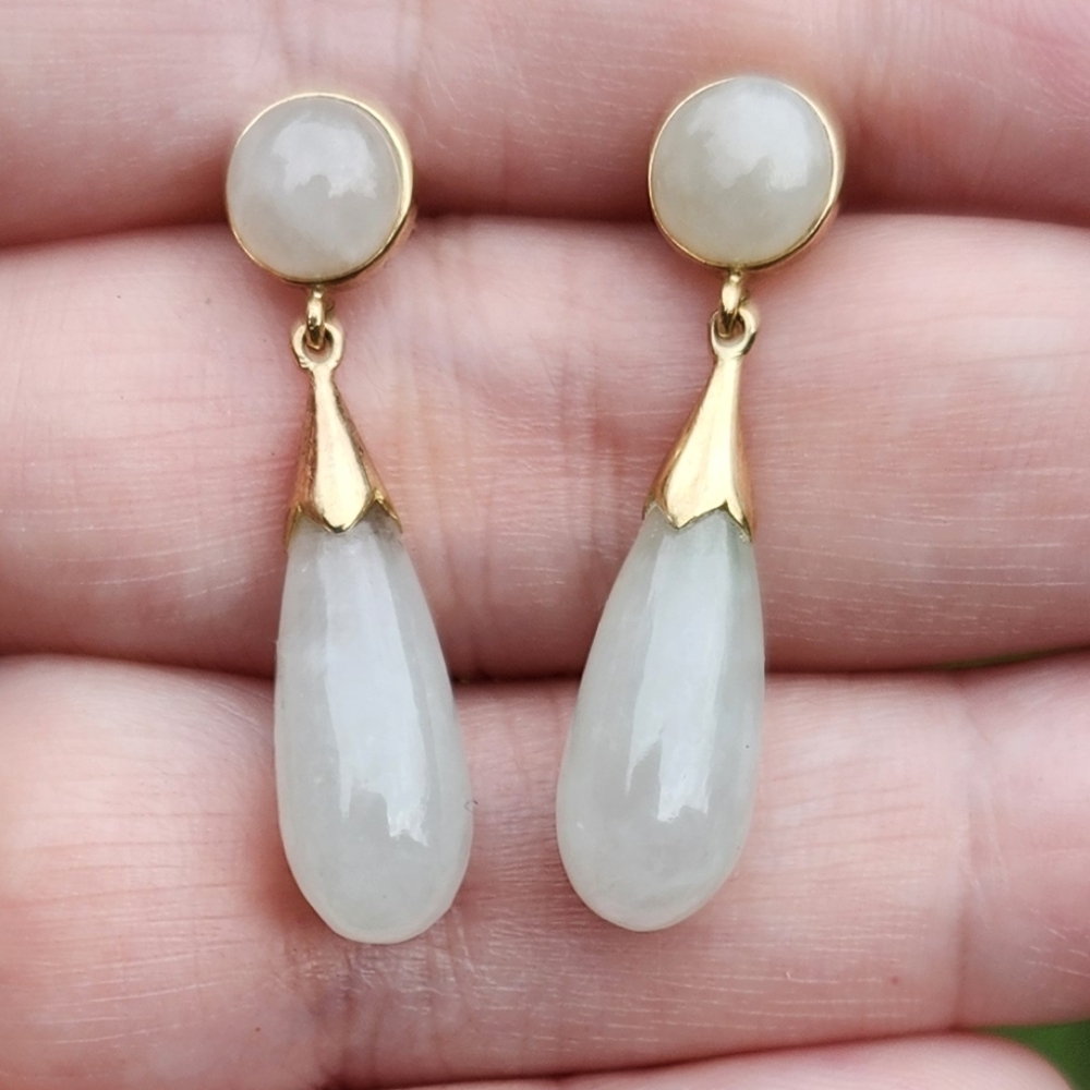 14kt gold jade teardrop dangle earrings Vintage - Picture 4 of 5